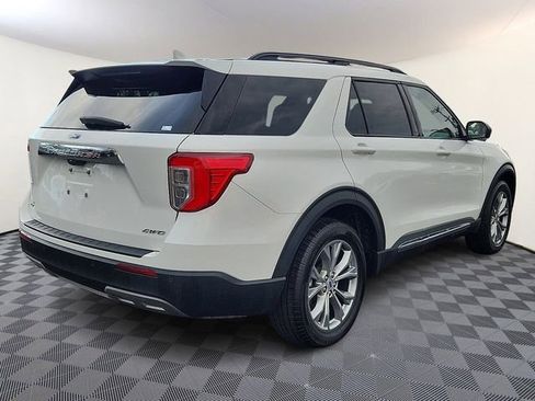 Certified 2022 Ford Explorer XLT w/ Equipment Group 202A image 7