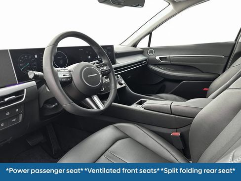 New 2025 Hyundai Sonata Limited image 23