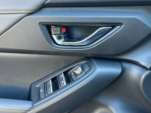 Used 2025 Subaru Crosstrek 2.5i Limited w/ Popular Package #4A image 11