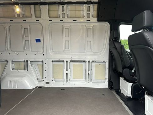 Used 2022 Mercedes-Benz Sprinter 1500 image 24