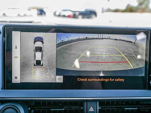 New 2026 Toyota Prius Plug-In Hybrid image 25