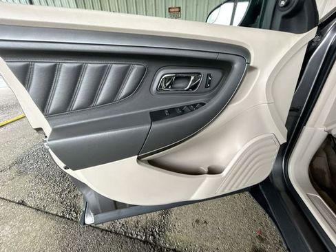 Used 2012 Ford Taurus SEL image 19