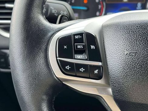 Used 2020 Ford Explorer XLT w/ Equipment Group 202A AWD/4WD image 21