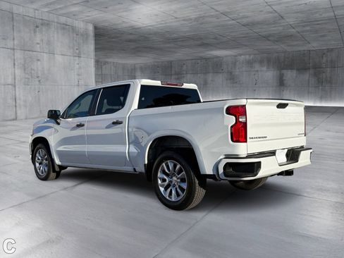 Used 2021 Chevrolet Silverado 1500 Custom image 4