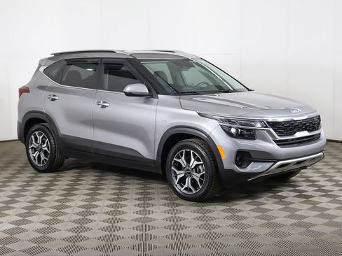 Used 2023 Kia Seltos EX AWD/4WD image 2