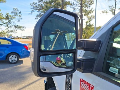 Used 2025 Ford F350 XLT image 10