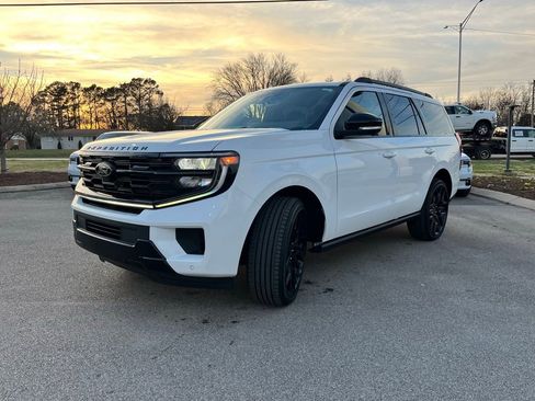 New 2026 Ford Expedition Platinum w/ Stealth Performance Package image 3