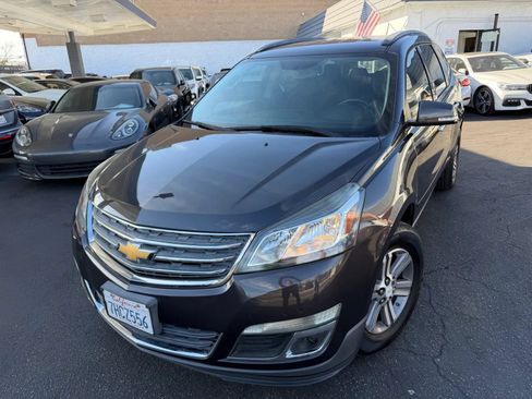 Used 2015 Chevrolet Traverse LT FWD image 4
