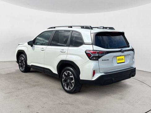 Certified 2025 Subaru Forester Premium AWD/4WD image 7