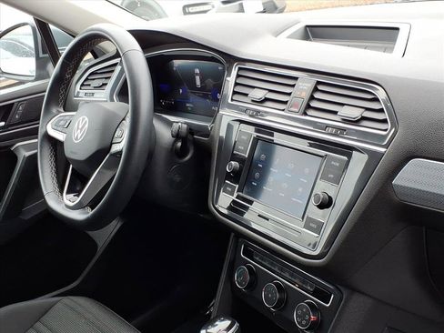 Certified 2024 Volkswagen Tiguan S image 12