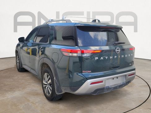 Used 2024 Nissan Pathfinder SL FWD image 4