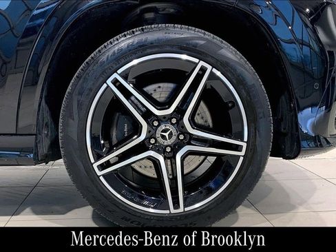 Used 2024 Mercedes-Benz GLS 450 4MATIC image 14