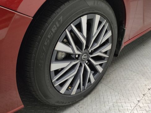 Used 2023 Nissan Altima 2.5 SV FWD image 31