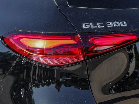 New 2026 Mercedes-Benz GLC 300 image 8