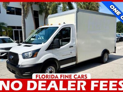 Used 2022 Ford Transit 350 DRW RWD image 1