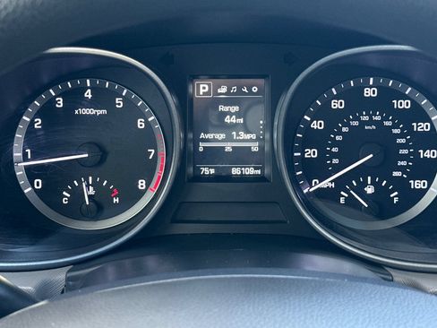 Used 2018 Hyundai Santa Fe Sport FWD image 23