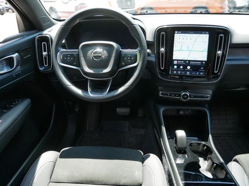 Certified 2023 Volvo C40 P8 Recharge Ultimate w/ Protection Package Premier AWD/4WD image 12