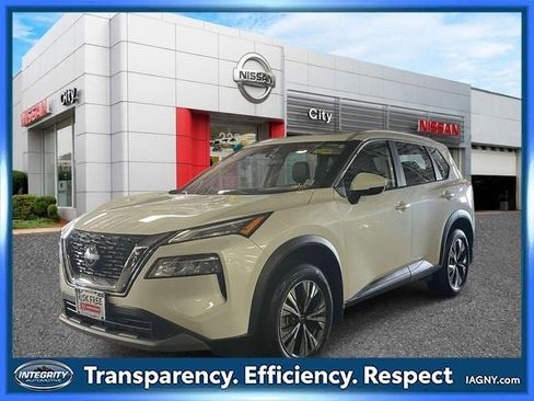 Used 2023 Nissan Rogue SV w/ SV Premium Package AWD/4WD image 4