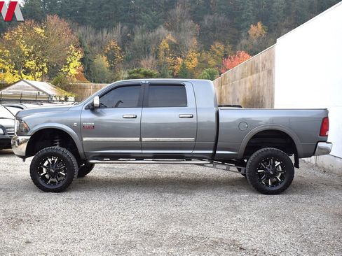 Used 2011 RAM 2500 Laramie w/ Cold Weather Group image 10