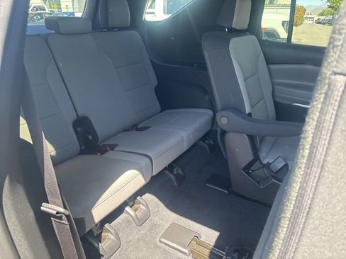 Used 2025 Chevrolet Traverse LT AWD/4WD image 33