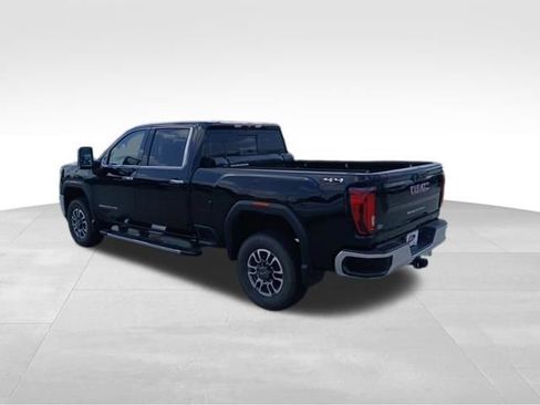 Used 2022 GMC Sierra 2500 SLT w/ SLT Convenience Package AWD/4WD image 3