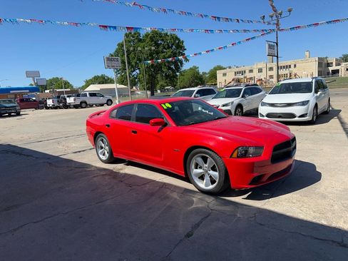 Used 2014 Dodge Charger R/T RWD image 3