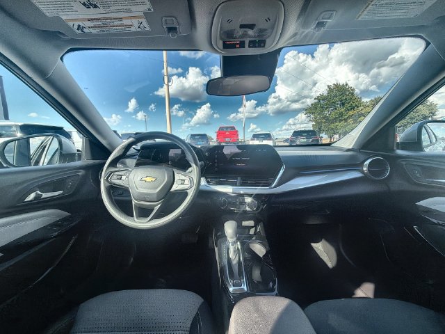 Certified 2026 Chevrolet Trax LT FWD image 19