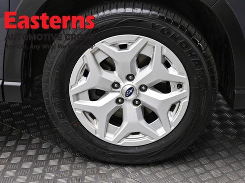 Used 2023 Subaru Forester AWD/4WD image 32