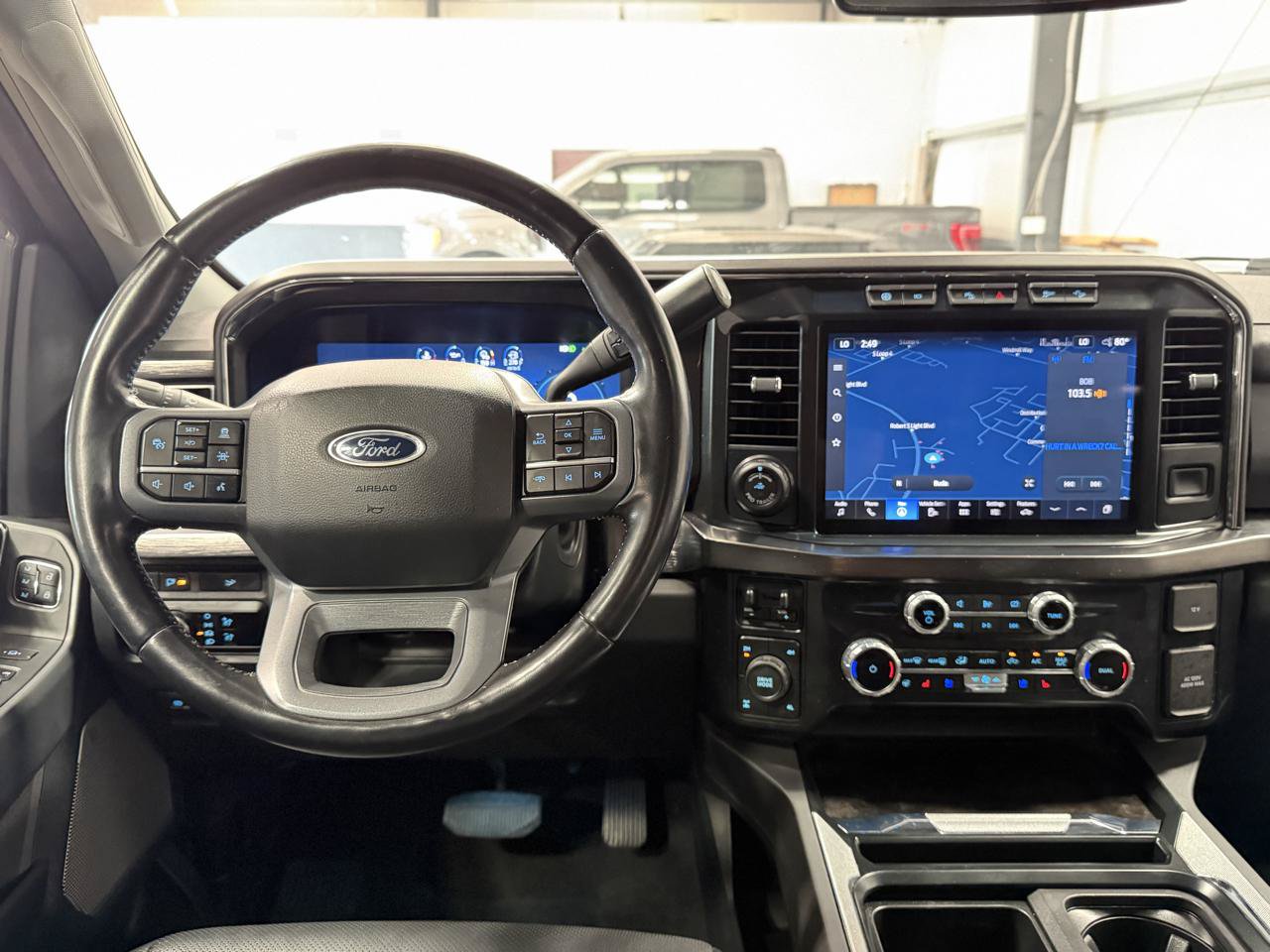 Used 2023 Ford F350 Lariat w/ Lariat Ultimate Package AWD/4WD image 18