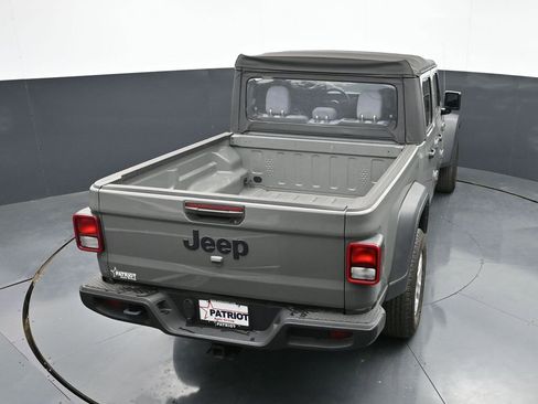 Used 2021 Jeep Gladiator Sport AWD/4WD image 36