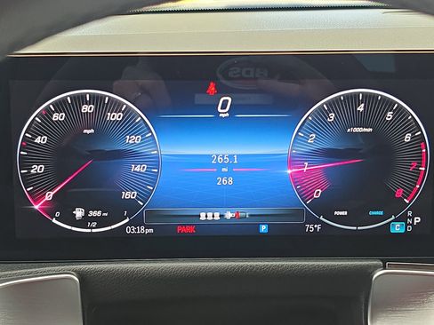 New 2025 Mercedes-Benz GLB 250 image 19