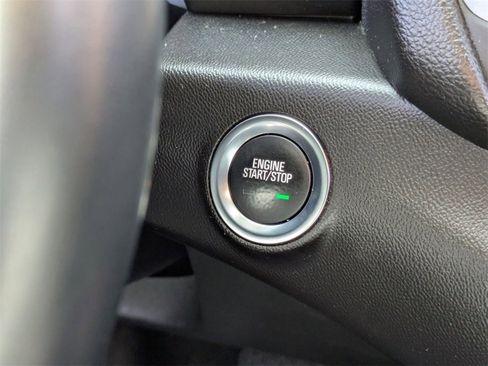 Used 2023 GMC Terrain SLT image 24
