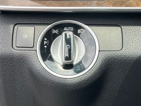 Certified 2016 Mercedes-Benz E 350 4MATIC Sedan image 20