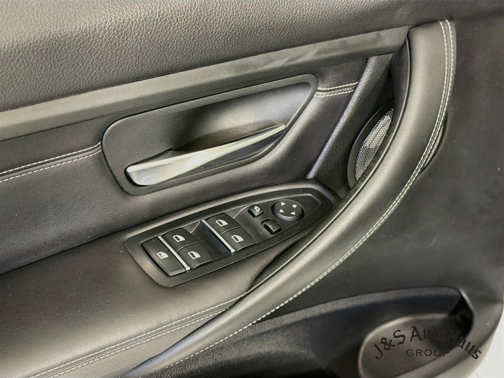 Used 2018 BMW M3 RWD image 22