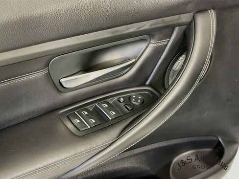 Used 2018 BMW M3 RWD image 22