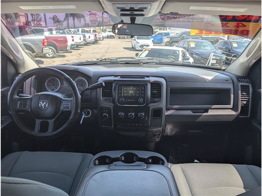 Used 2018 RAM 2500 Tradesman w/ Chrome Appearance Group AWD/4WD image 6