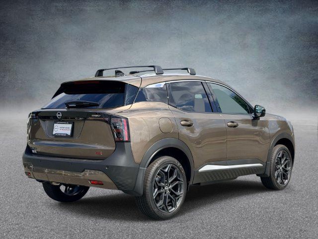 Used 2026 Nissan Kicks SR w/ Interior Electronics Package FWD image 2