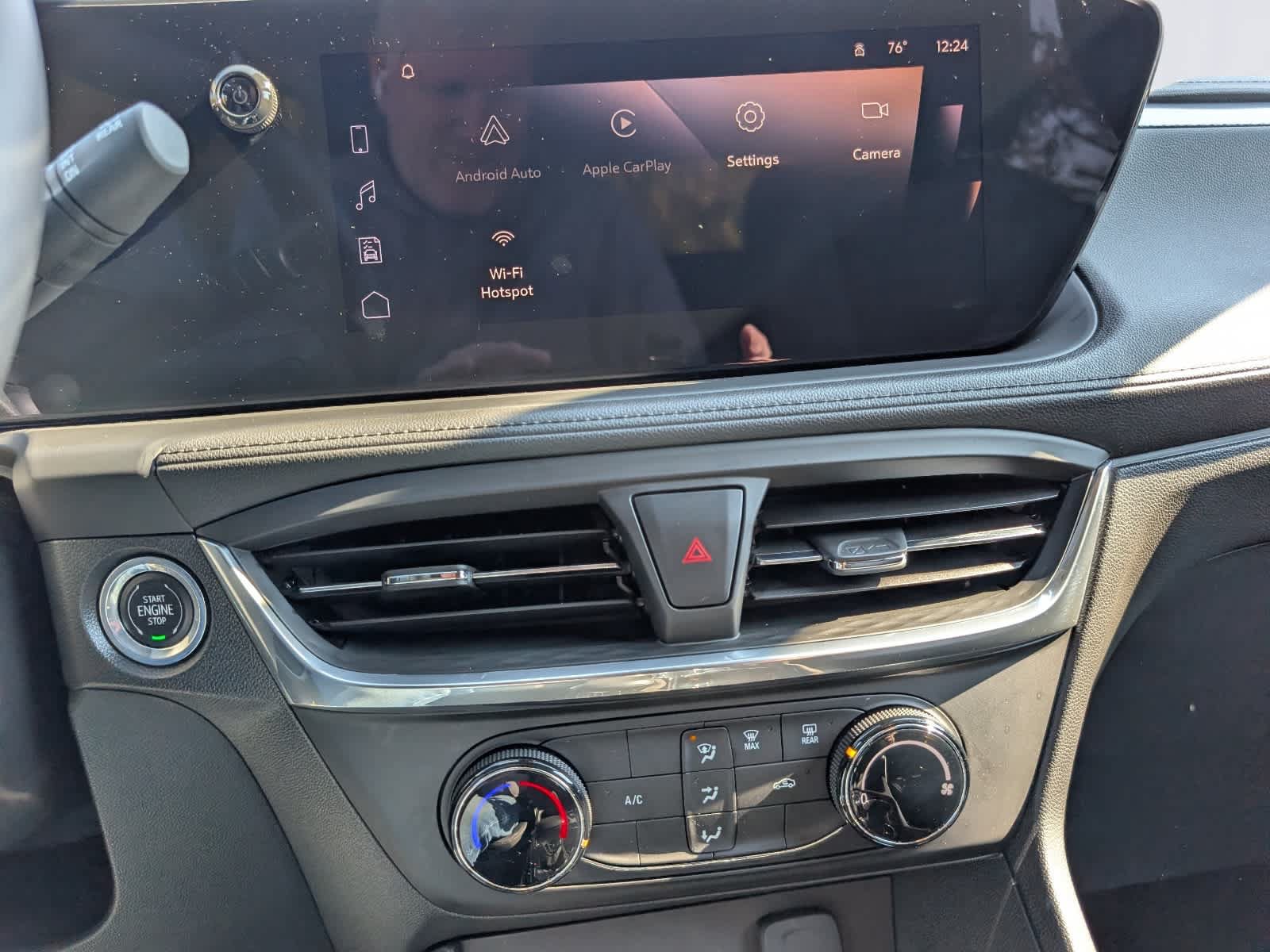 Certified 2024 Buick Encore GX Preferred w/ Advanced Technology Package FWD image 25