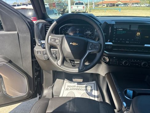 Used 2025 Chevrolet Silverado 2500 High Country w/ Technology Package image 14