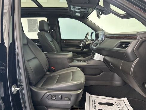 Used 2021 Chevrolet Tahoe Z71 w/ Luxury Package AWD/4WD image 27