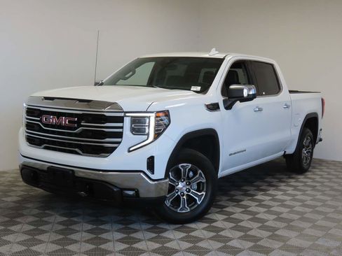 Used 2024 GMC Sierra 1500 SLT RWD image 1