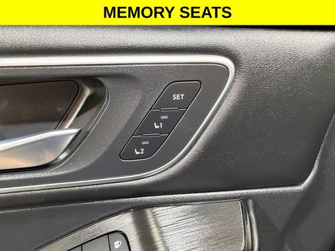 Used 2024 Nissan Rogue Platinum w/ Platinum Premium Package AWD/4WD image 2