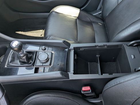 Used 2022 MAZDA MAZDA3 s FWD image 29