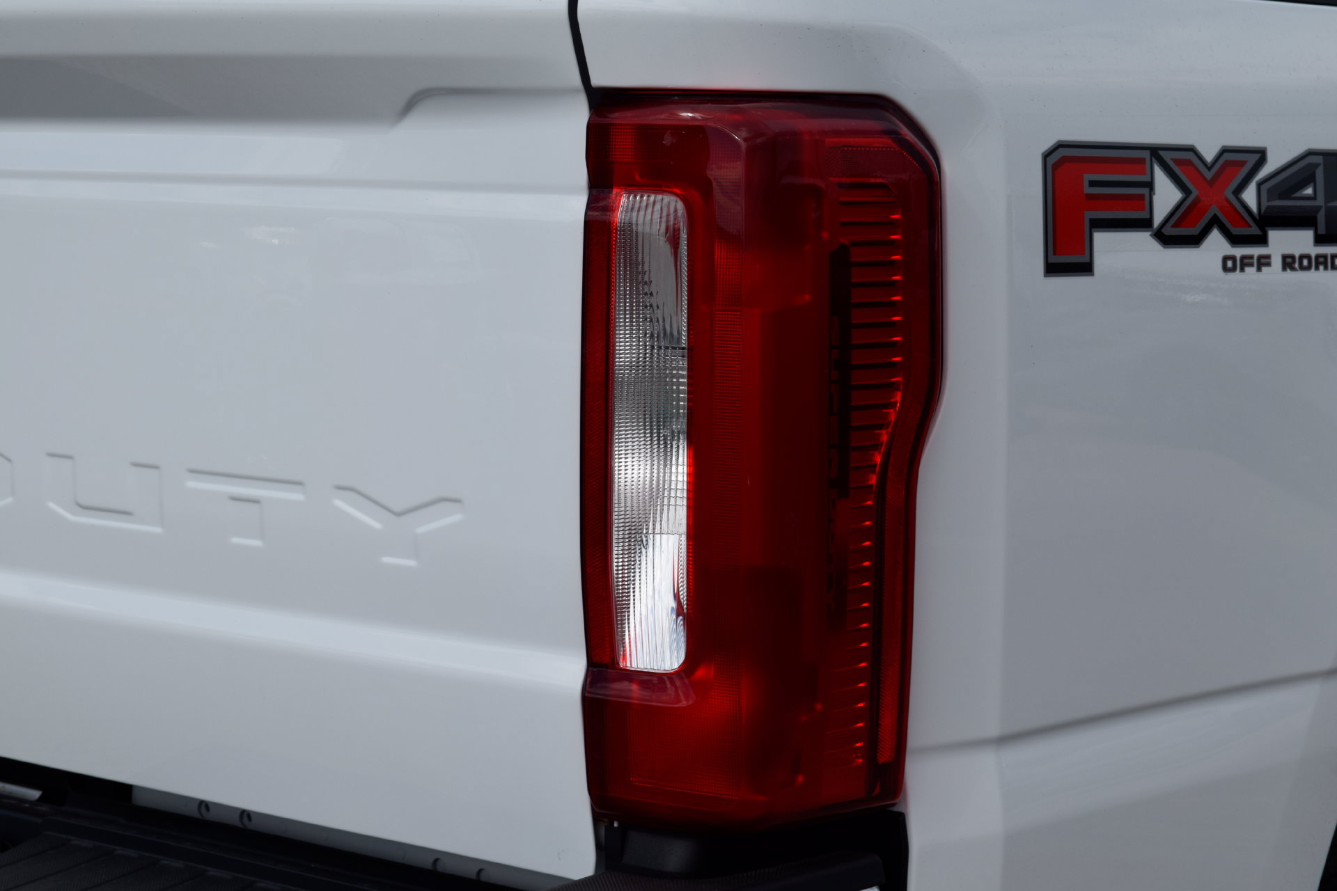 New 2026 Ford F250 XLT w/ FX4 Off-Road Package AWD/4WD image 19