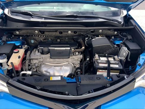 Used 2016 Toyota RAV4 SE FWD image 9
