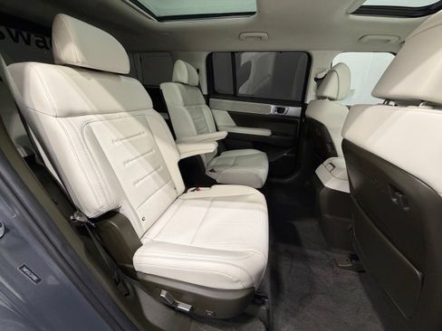 Used 2025 Hyundai Santa Fe Calligraphy AWD/4WD image 33