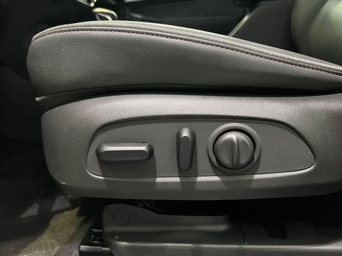 Used 2023 Chevrolet TrailBlazer RS w/ Convenience Package FWD image 35