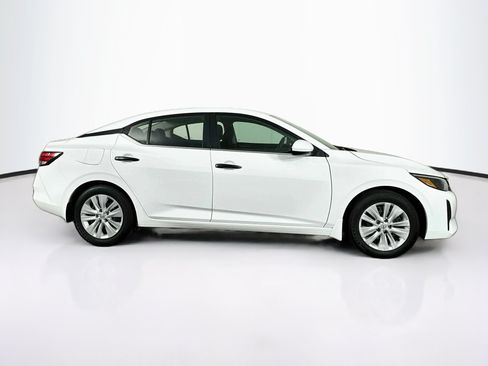 Used 2025 Nissan Sentra S FWD image 10
