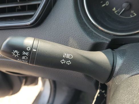 Used 2020 Nissan Rogue SV AWD/4WD image 11
