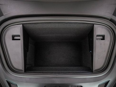 Certified 2025 Porsche Taycan image 29